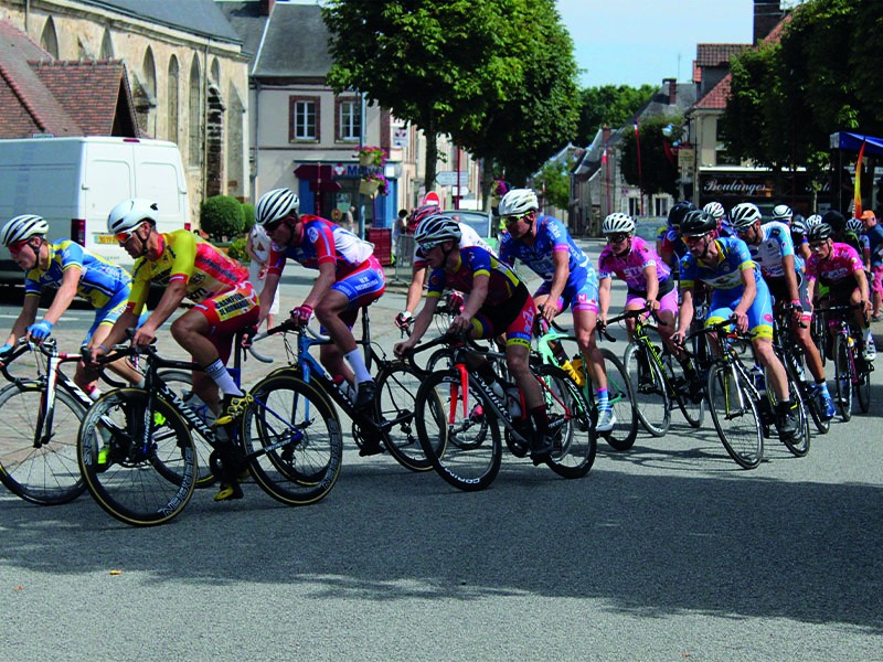 Course cycliste Tourouvre 800x600 ©F.Demeule | ©F.Demeule